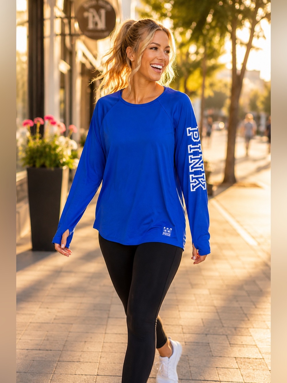 💙🖤Victoria’s Secret PINK Blue Athletic Long Sleeve Top Mesh Back M/L